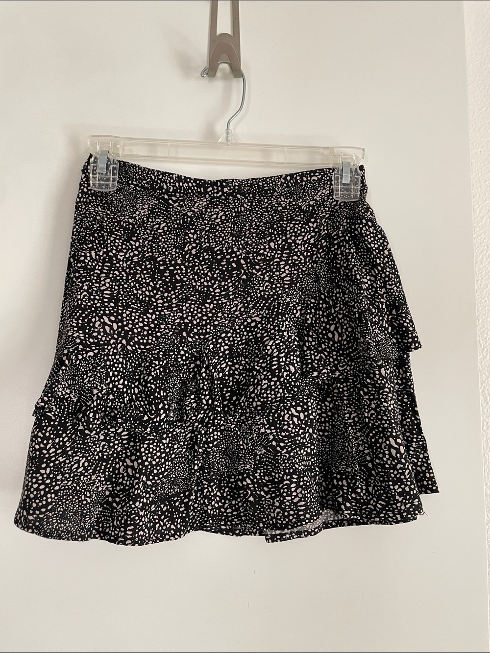 JAPNA Short Mini Skirt Black Tan Dots Ruffled Elastic Back-Waist Rayon NWOT